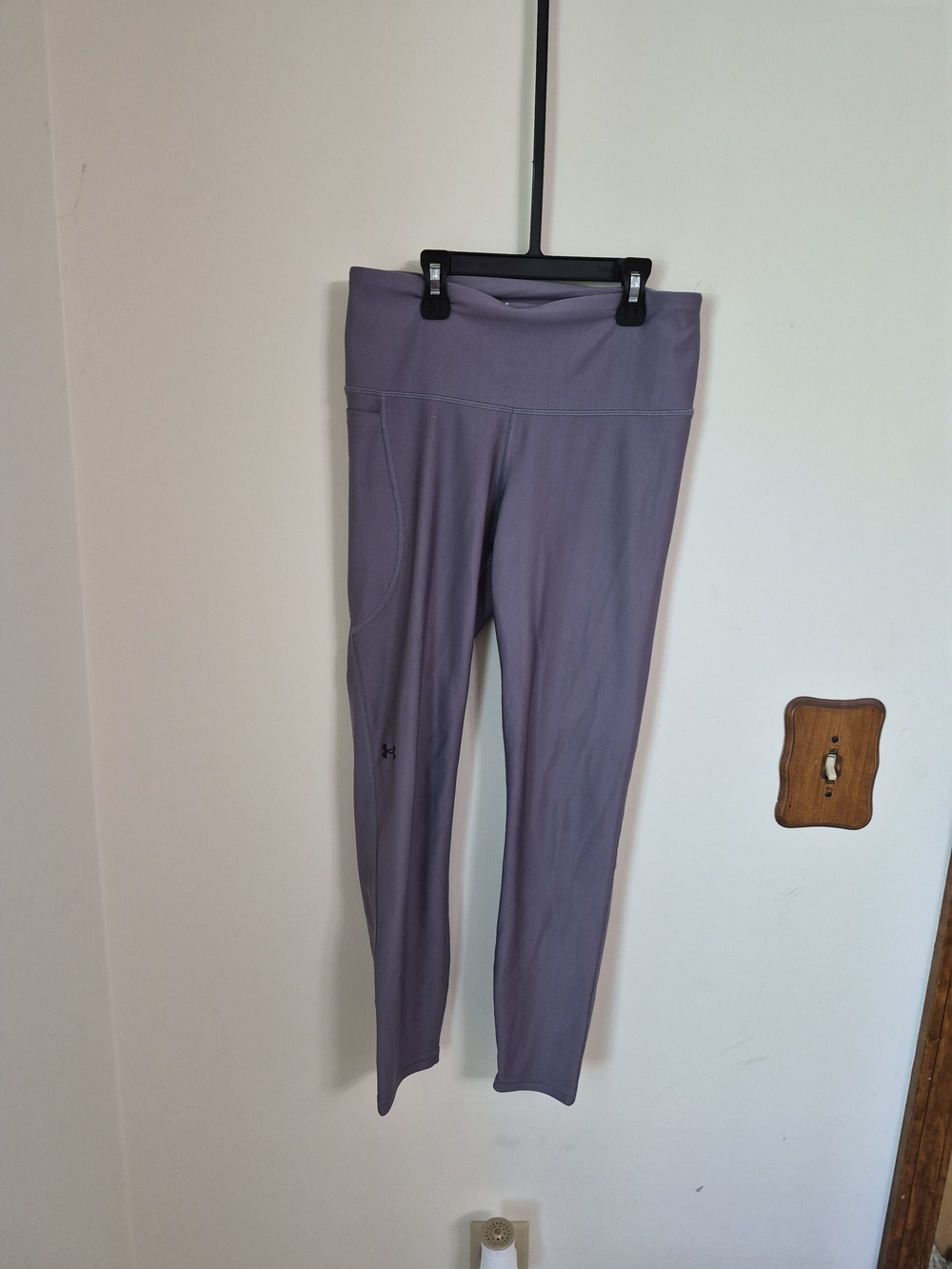 Under Armour Dark Purple Compression Leggings Heat Gear - Small